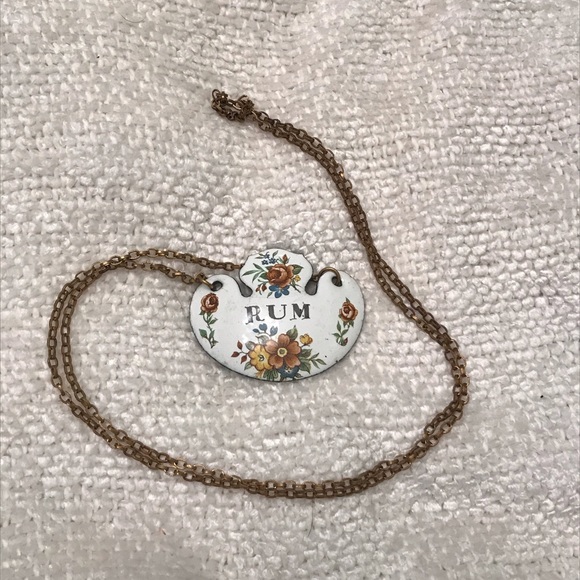 Chippy Ceramic rum necklace - conversation starter! - Picture 3 of 4
